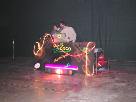 ..und wieder die Feuerwehr..